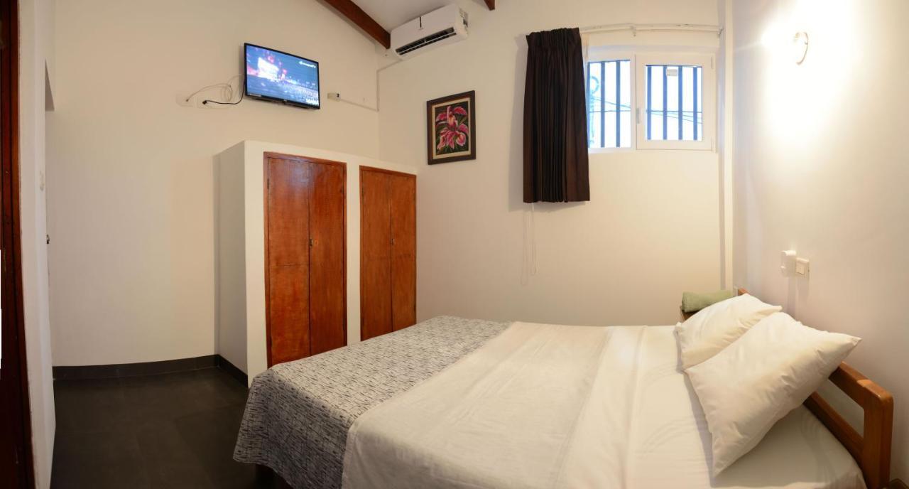 Hostal Casa Blanca Tarapoto Eksteriør billede