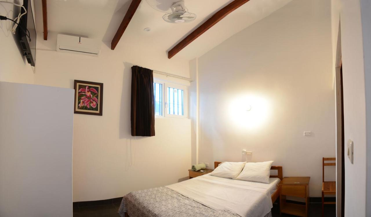 Hostal Casa Blanca Tarapoto Eksteriør billede