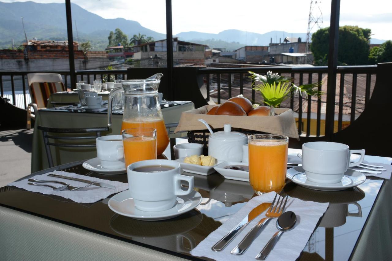 Hostal Casa Blanca Tarapoto Eksteriør billede
